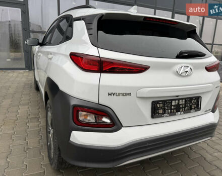 Белый Хендай Kona, объемом двигателя 0 л и пробегом 179 тыс. км за 16350 $, фото 19 на Automoto.ua