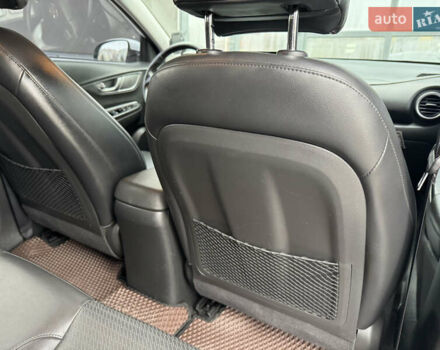 Белый Хендай Kona, объемом двигателя 0 л и пробегом 179 тыс. км за 16350 $, фото 48 на Automoto.ua