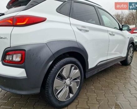 Белый Хендай Kona, объемом двигателя 0 л и пробегом 15 тыс. км за 15300 $, фото 10 на Automoto.ua