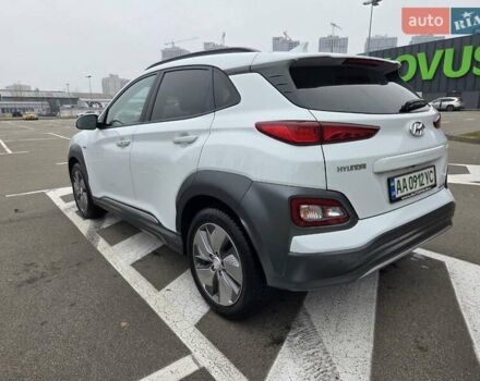 Белый Хендай Kona, объемом двигателя 0 л и пробегом 38 тыс. км за 15000 $, фото 4 на Automoto.ua
