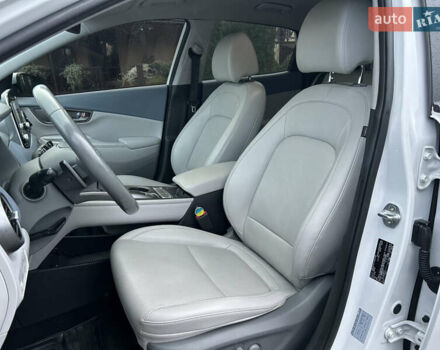 Белый Хендай Kona, объемом двигателя 0 л и пробегом 126 тыс. км за 16999 $, фото 8 на Automoto.ua