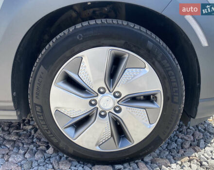 Белый Хендай Kona, объемом двигателя 0 л и пробегом 112 тыс. км за 17900 $, фото 13 на Automoto.ua