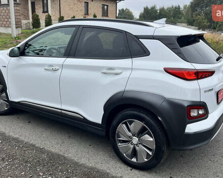 Белый Хендай Kona, объемом двигателя 0 л и пробегом 150 тыс. км за 16500 $, фото 4 на Automoto.ua