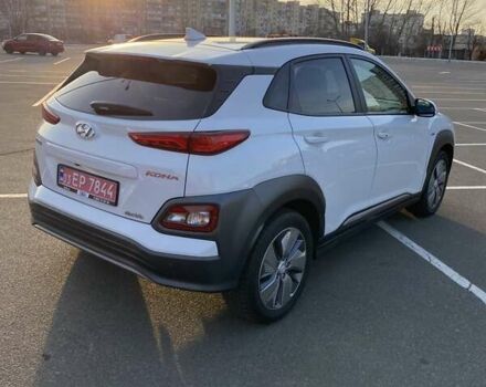Білий Хендай Kona, об'ємом двигуна 0 л та пробігом 113 тис. км за 18300 $, фото 7 на Automoto.ua