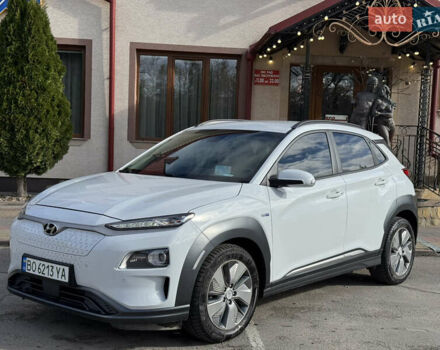 Белый Хендай Kona, объемом двигателя 0 л и пробегом 67 тыс. км за 16350 $, фото 9 на Automoto.ua