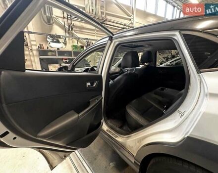 Білий Хендай Kona, об'ємом двигуна 0 л та пробігом 92 тис. км за 16900 $, фото 12 на Automoto.ua