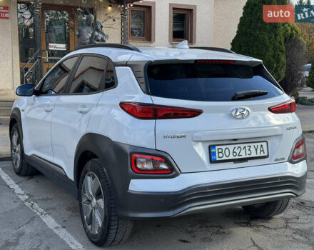 Белый Хендай Kona, объемом двигателя 0 л и пробегом 67 тыс. км за 16350 $, фото 25 на Automoto.ua