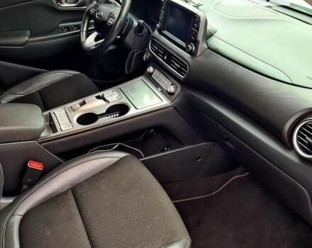 Білий Хендай Kona, об'ємом двигуна 0 л та пробігом 96 тис. км за 15900 $, фото 7 на Automoto.ua