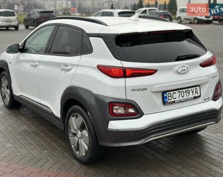 Белый Хендай Kona, объемом двигателя 0 л и пробегом 121 тыс. км за 16000 $, фото 6 на Automoto.ua