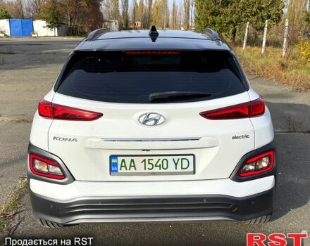 Білий Хендай Kona, об'ємом двигуна 0 л та пробігом 98 тис. км за 16500 $, фото 6 на Automoto.ua