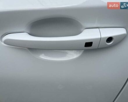 Белый Хендай Kona, объемом двигателя 0 л и пробегом 108 тыс. км за 17950 $, фото 16 на Automoto.ua