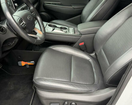 Білий Хендай Kona, об'ємом двигуна 0 л та пробігом 38 тис. км за 18200 $, фото 23 на Automoto.ua