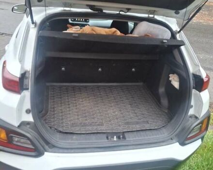 Белый Хендай Kona, объемом двигателя 2 л и пробегом 93 тыс. км за 16250 $, фото 1 на Automoto.ua