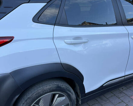 Белый Хендай Kona, объемом двигателя 0 л и пробегом 97 тыс. км за 16800 $, фото 25 на Automoto.ua