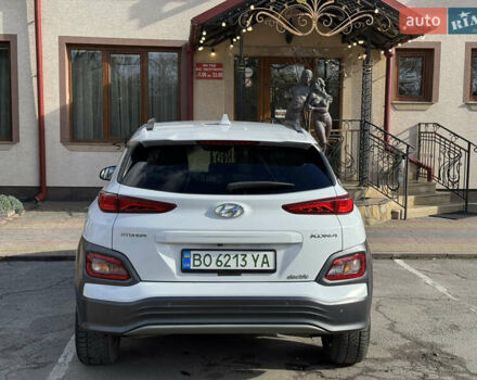 Белый Хендай Kona, объемом двигателя 0 л и пробегом 67 тыс. км за 16350 $, фото 20 на Automoto.ua