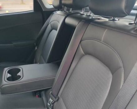 Белый Хендай Kona, объемом двигателя 0 л и пробегом 97 тыс. км за 17999 $, фото 26 на Automoto.ua