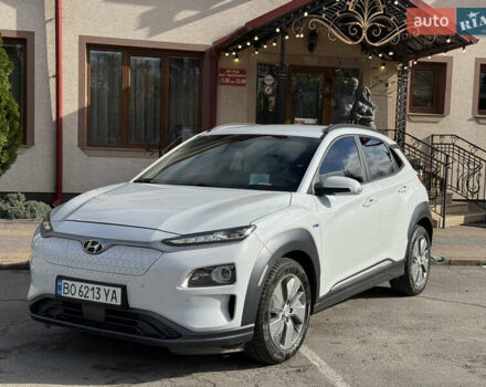 Белый Хендай Kona, объемом двигателя 0 л и пробегом 67 тыс. км за 16350 $, фото 8 на Automoto.ua