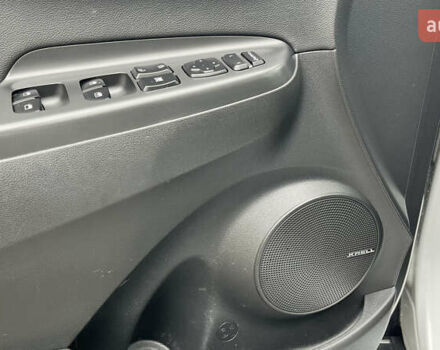 Белый Хендай Kona, объемом двигателя 0 л и пробегом 150 тыс. км за 16500 $, фото 7 на Automoto.ua