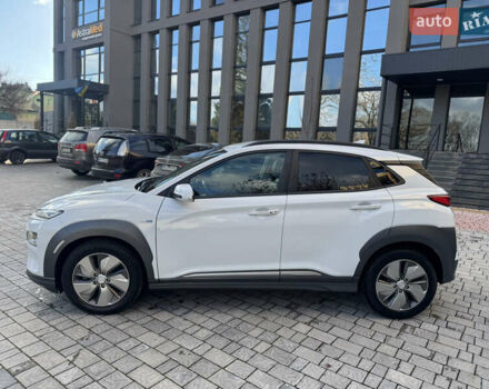 Білий Хендай Kona, об'ємом двигуна 0 л та пробігом 112 тис. км за 16499 $, фото 8 на Automoto.ua