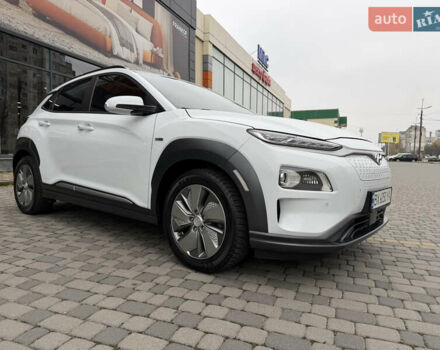 Білий Хендай Kona, об'ємом двигуна 0 л та пробігом 38 тис. км за 18200 $, фото 7 на Automoto.ua