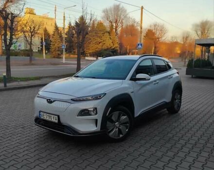 Белый Хендай Kona, объемом двигателя 0 л и пробегом 97 тыс. км за 17999 $, фото 11 на Automoto.ua