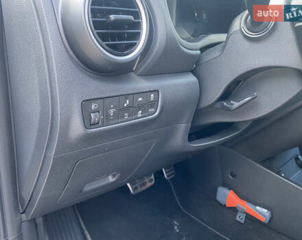 Белый Хендай Kona, объемом двигателя 0 л и пробегом 112 тыс. км за 17900 $, фото 18 на Automoto.ua