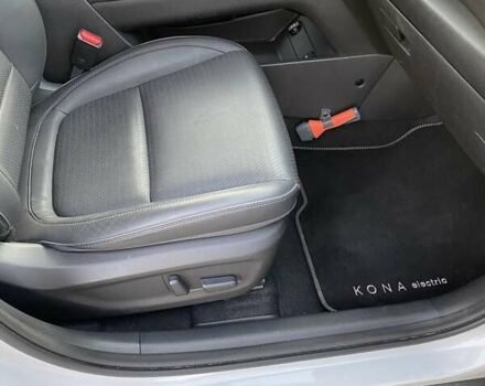 Білий Хендай Kona, об'ємом двигуна 0 л та пробігом 113 тис. км за 18300 $, фото 44 на Automoto.ua