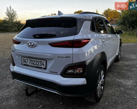 Білий Хендай Kona, об'ємом двигуна 0 л та пробігом 92 тис. км за 16550 $, фото 52 на Automoto.ua