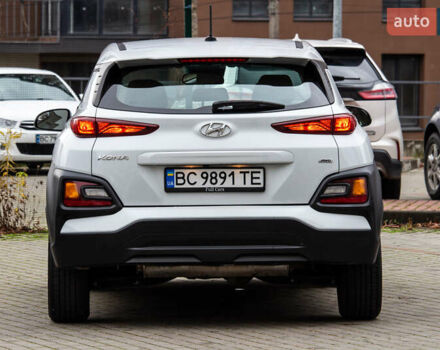 Белый Хендай Kona, объемом двигателя 2 л и пробегом 98 тыс. км за 15200 $, фото 7 на Automoto.ua
