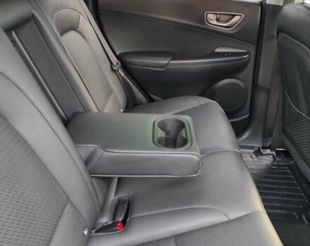 Белый Хендай Kona, объемом двигателя 0 л и пробегом 97 тыс. км за 17999 $, фото 24 на Automoto.ua