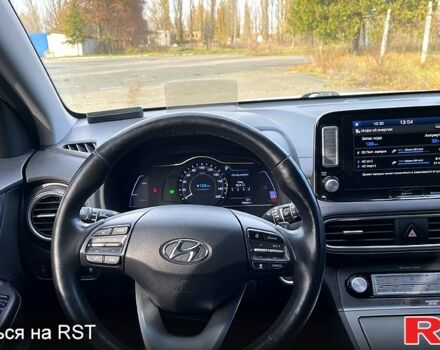 Білий Хендай Kona, об'ємом двигуна 0 л та пробігом 98 тис. км за 16500 $, фото 8 на Automoto.ua