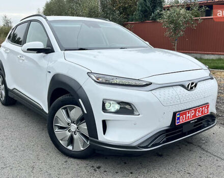 Белый Хендай Kona, объемом двигателя 0 л и пробегом 150 тыс. км за 16500 $, фото 1 на Automoto.ua