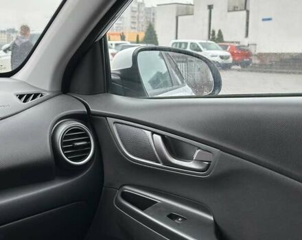 Белый Хендай Kona, объемом двигателя 0 л и пробегом 121 тыс. км за 16000 $, фото 23 на Automoto.ua