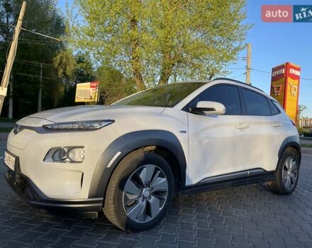 Белый Хендай Kona, объемом двигателя 0 л и пробегом 78 тыс. км за 16700 $, фото 15 на Automoto.ua