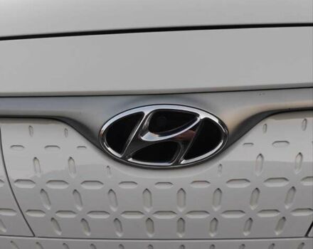 Белый Хендай Kona, объемом двигателя 0 л и пробегом 97 тыс. км за 17999 $, фото 12 на Automoto.ua