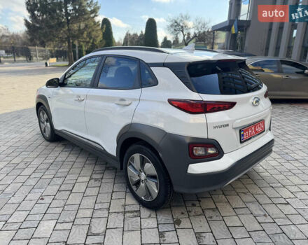 Білий Хендай Kona, об'ємом двигуна 0 л та пробігом 112 тис. км за 16499 $, фото 7 на Automoto.ua