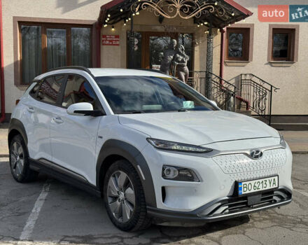 Белый Хендай Kona, объемом двигателя 0 л и пробегом 67 тыс. км за 16350 $, фото 15 на Automoto.ua