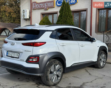 Белый Хендай Kona, объемом двигателя 0 л и пробегом 67 тыс. км за 16350 $, фото 24 на Automoto.ua