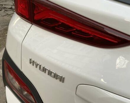 Білий Хендай Kona, об'ємом двигуна 0 л та пробігом 113 тис. км за 18300 $, фото 59 на Automoto.ua