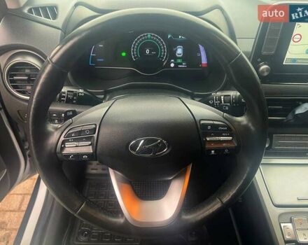 Белый Хендай Kona, объемом двигателя 0 л и пробегом 108 тыс. км за 17950 $, фото 19 на Automoto.ua