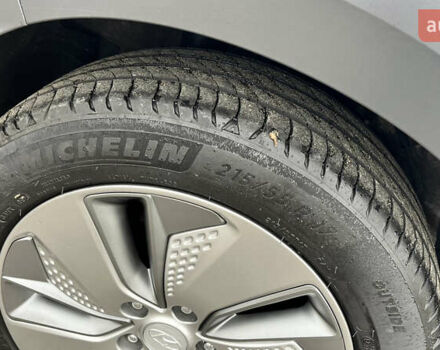 Белый Хендай Kona, объемом двигателя 0 л и пробегом 150 тыс. км за 16500 $, фото 19 на Automoto.ua