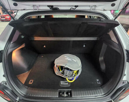 Белый Хендай Kona, объемом двигателя 0 л и пробегом 109 тыс. км за 17900 $, фото 27 на Automoto.ua