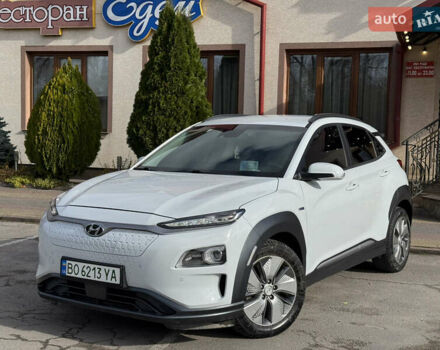 Белый Хендай Kona, объемом двигателя 0 л и пробегом 67 тыс. км за 16350 $, фото 4 на Automoto.ua