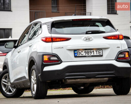 Белый Хендай Kona, объемом двигателя 2 л и пробегом 98 тыс. км за 15200 $, фото 10 на Automoto.ua