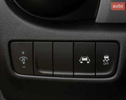 Белый Хендай Kona, объемом двигателя 2 л и пробегом 98 тыс. км за 15200 $, фото 31 на Automoto.ua