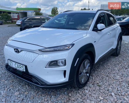 Белый Хендай Kona, объемом двигателя 0 л и пробегом 112 тыс. км за 17900 $, фото 2 на Automoto.ua