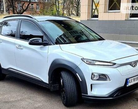 Білий Хендай Kona, об'ємом двигуна 0 л та пробігом 96 тис. км за 15900 $, фото 3 на Automoto.ua