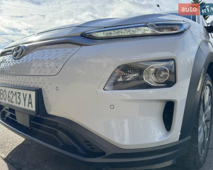 Белый Хендай Kona, объемом двигателя 0 л и пробегом 67 тыс. км за 16350 $, фото 26 на Automoto.ua