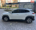 Белый Хендай Kona, объемом двигателя 0 л и пробегом 97 тыс. км за 16800 $, фото 3 на Automoto.ua