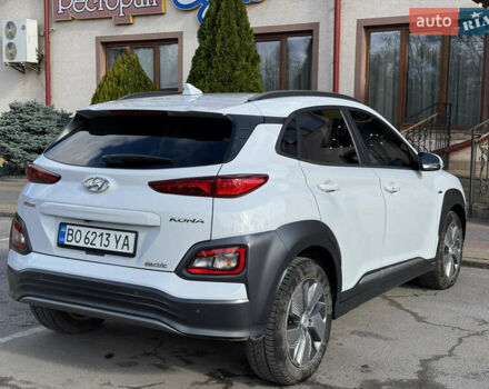 Белый Хендай Kona, объемом двигателя 0 л и пробегом 67 тыс. км за 16350 $, фото 23 на Automoto.ua